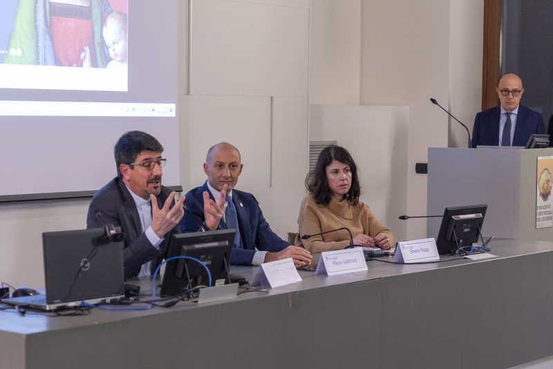 da sin Mons Bortolo Uberti, Mauro Gattinoni  Sindaco , Simona Piazza  Vicesindaco 