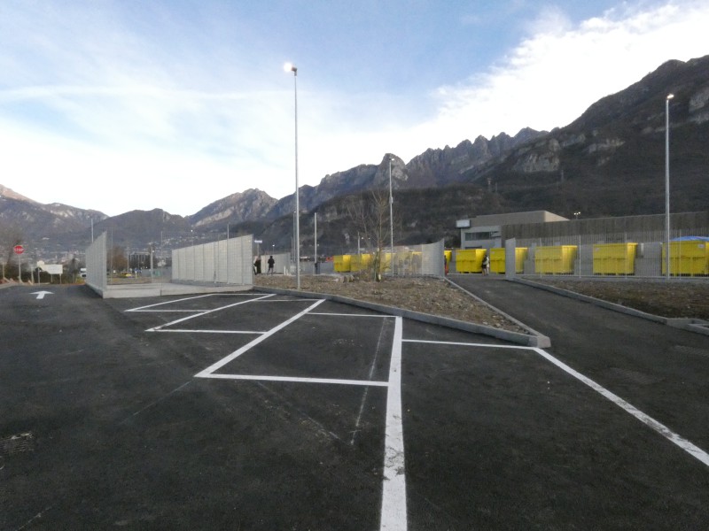 leccocentroraccoltarifiuti__32_.JPG (85 KB)