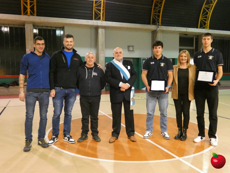 P1050077.jpg (403 KB)
