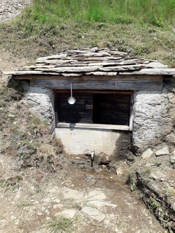 Vecchia_cisterna_2.jpg (207 KB)