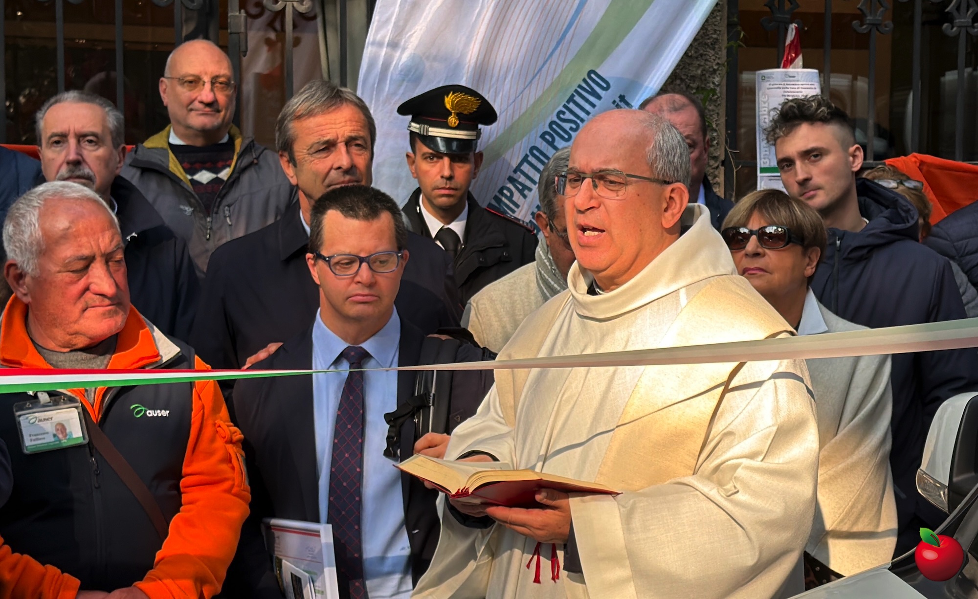 Auser_nuovi_mezzi44.jpg (635 KB)