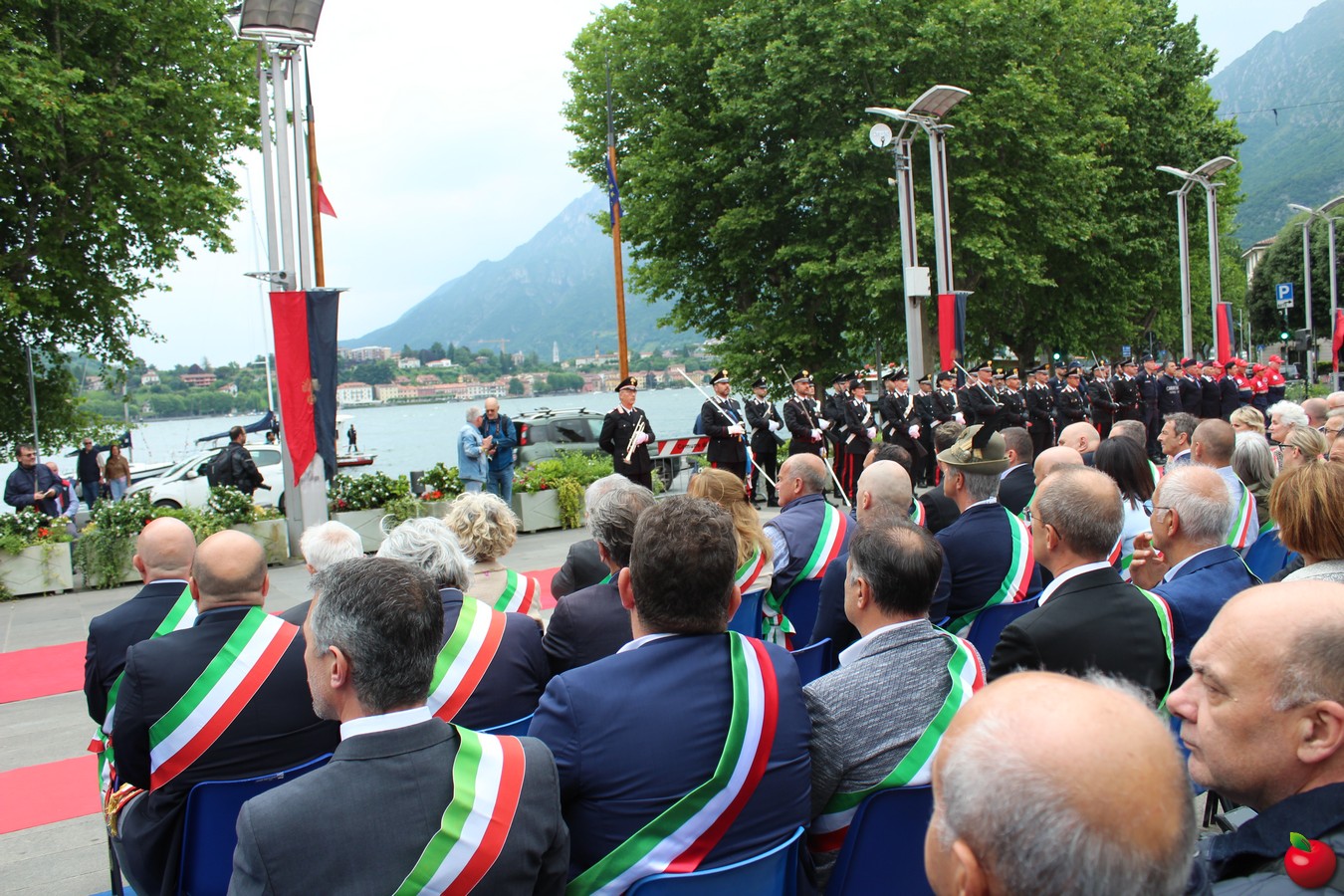 carabinierifesta0014.jpg (414 KB)