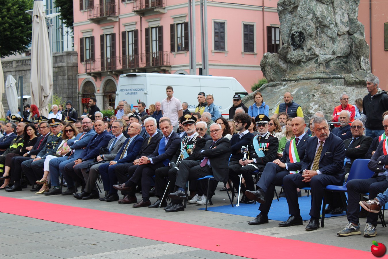 carabinierifesta0061.jpg (348 KB)