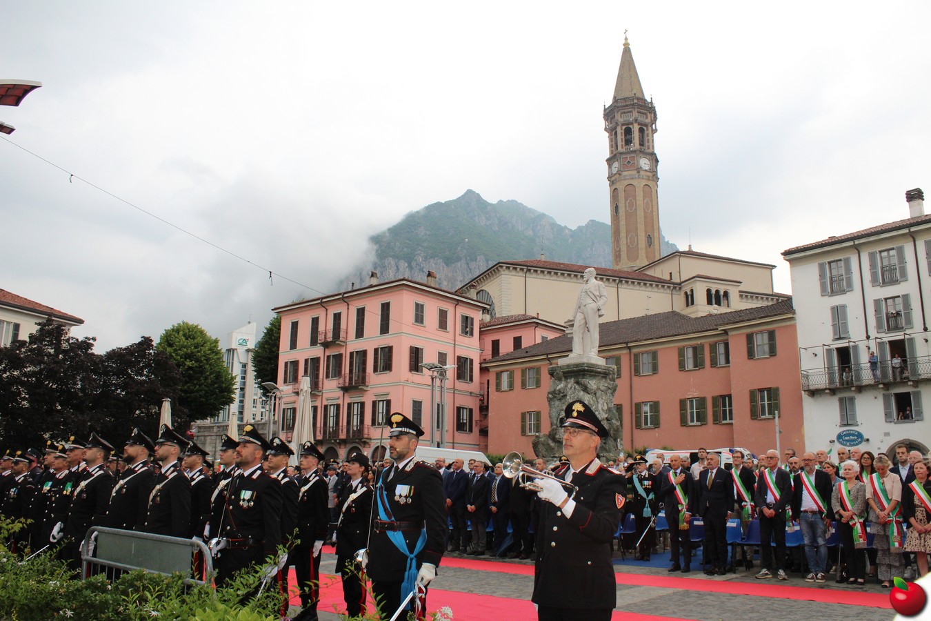 carabinierifesta0110.jpg (298 KB)