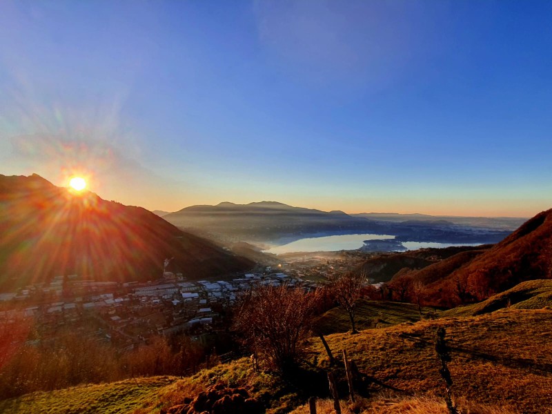 WhatsApp_Image_2025-12-15_at_16.41.04__3_.jpeg (93 KB)