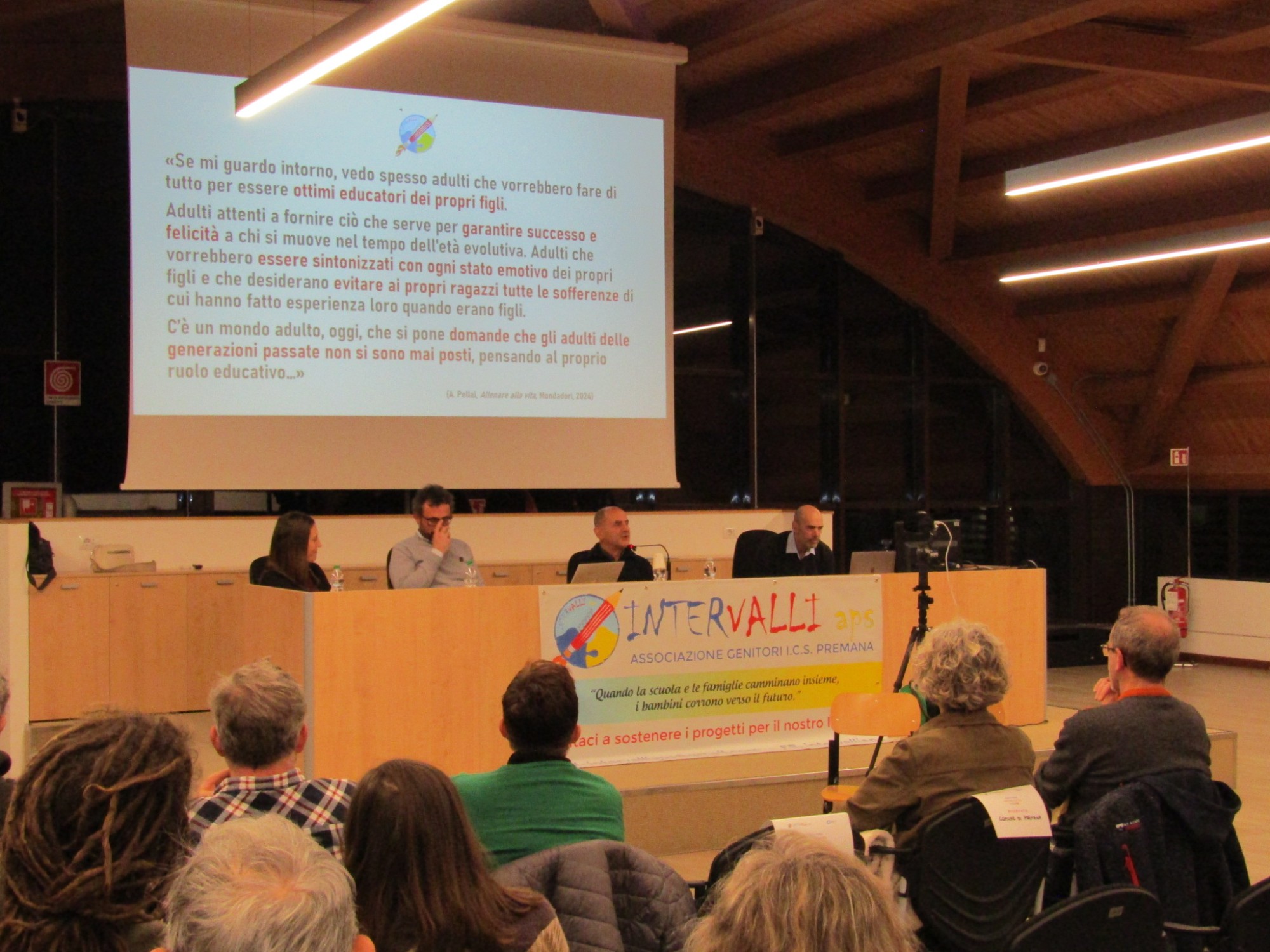 Tavolo_4.JPG (464 KB)