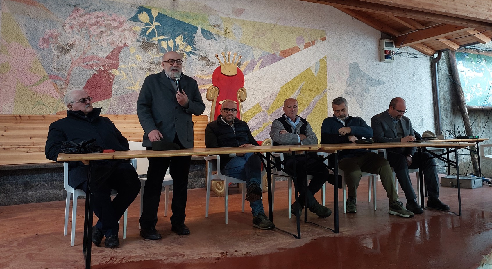 Tavolo.jpg (1.02 MB)