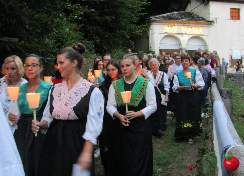processione_pomeleccio__35_.jpg (345 KB)