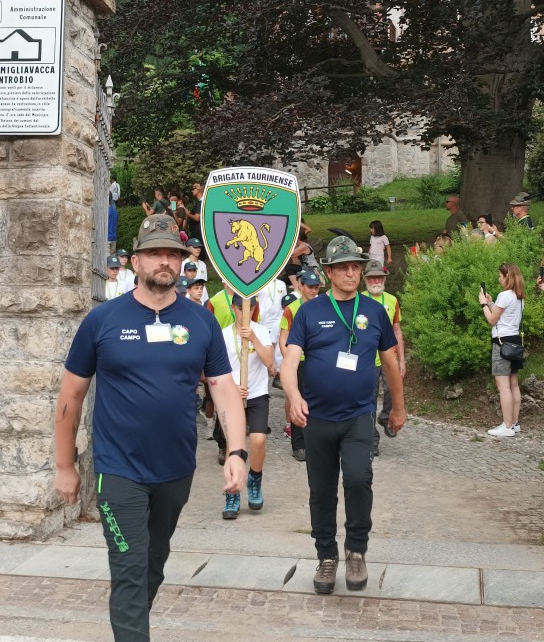 alpinichiusuracampo__12_.jpg (279 KB)