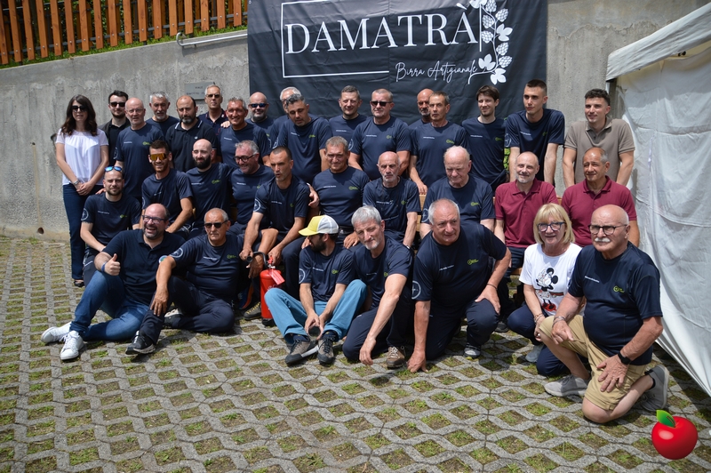 il_gruppo_con_politici.jpg (481 KB)