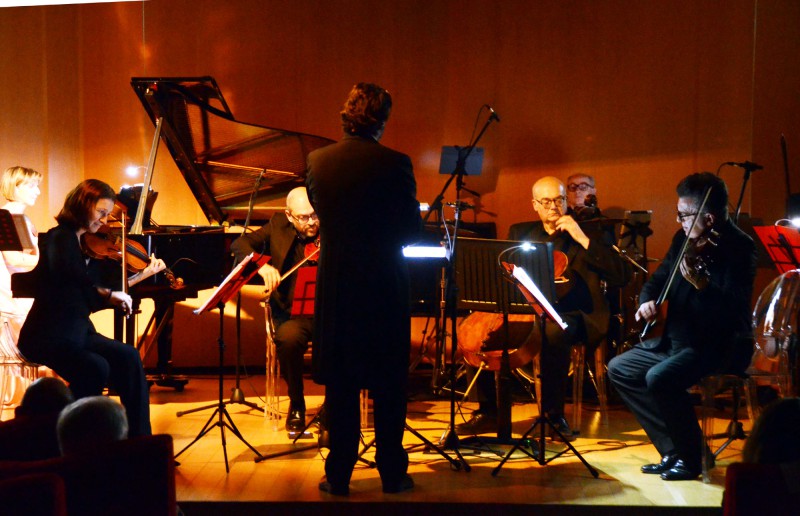 MUSICA_FUORI_USO_22.jpg (99 KB)