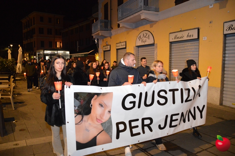 fiaccolatajennifer__6_.jpg (392 KB)