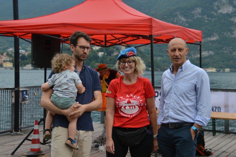 4_Manzoni_con_Paola_Corti_e_Gattinoni.JPG (103 KB)