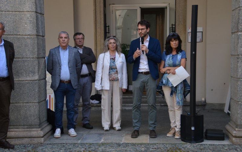 2_Emanuele_Manzoni.JPG (160 KB)
