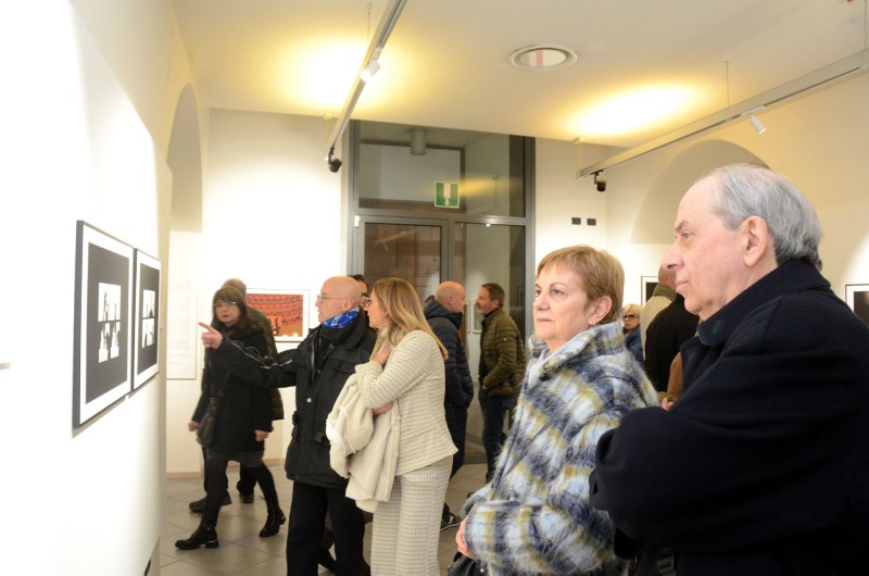 FINZIONI_11.jpg (74 KB)