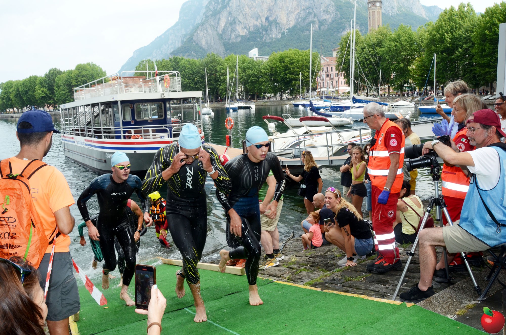 TRIATHLON_30.jpg (642 KB)