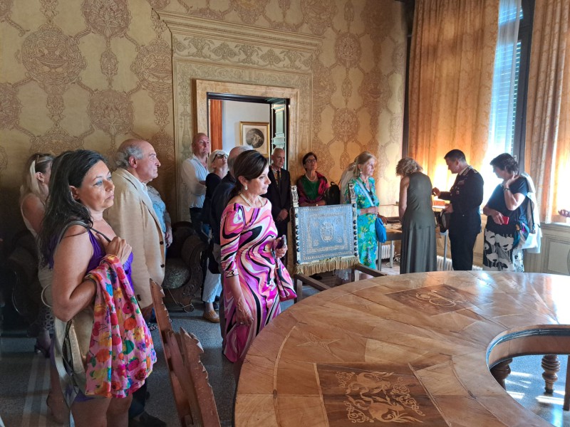 villa monastero mostra ken scott inaugurazione  10 .