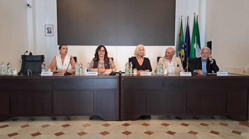 villa_monastero_mostra_ken_scott_inaugurazione__20_.jpeg (158 KB)