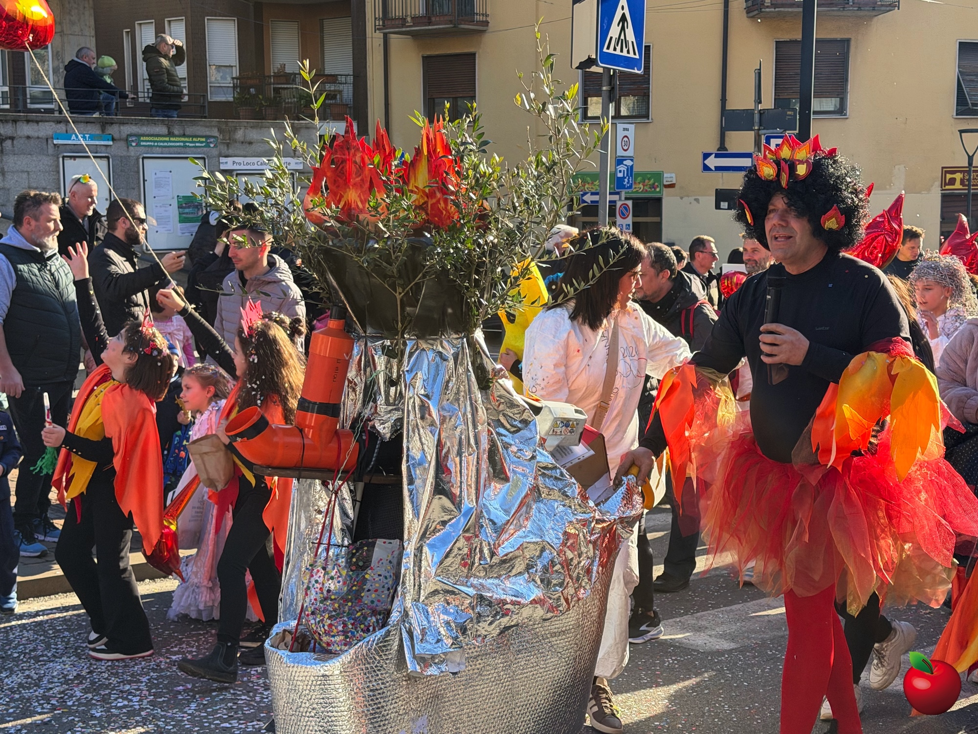 Calolzio_carnevale43.jpg (1.29 MB)