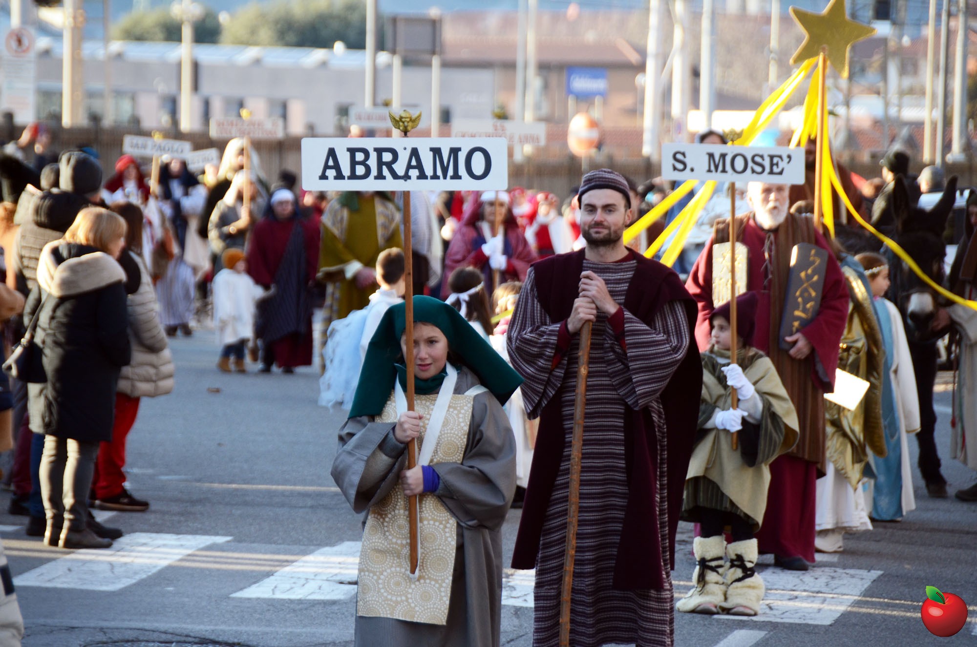 CORTEO_STORICO_2.jpg (385 KB)
