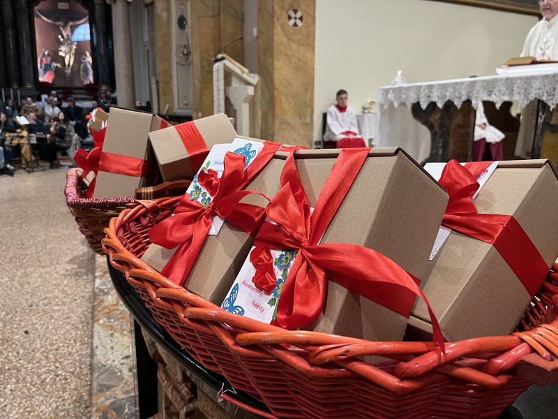 Castello-anniversari-43.JPG (136 KB)