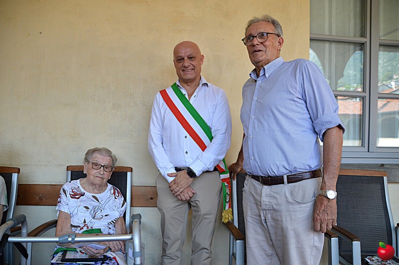 Angiolina_Villani_Angelo_Isella_Enrico_Avagnina.jpg (108 KB)