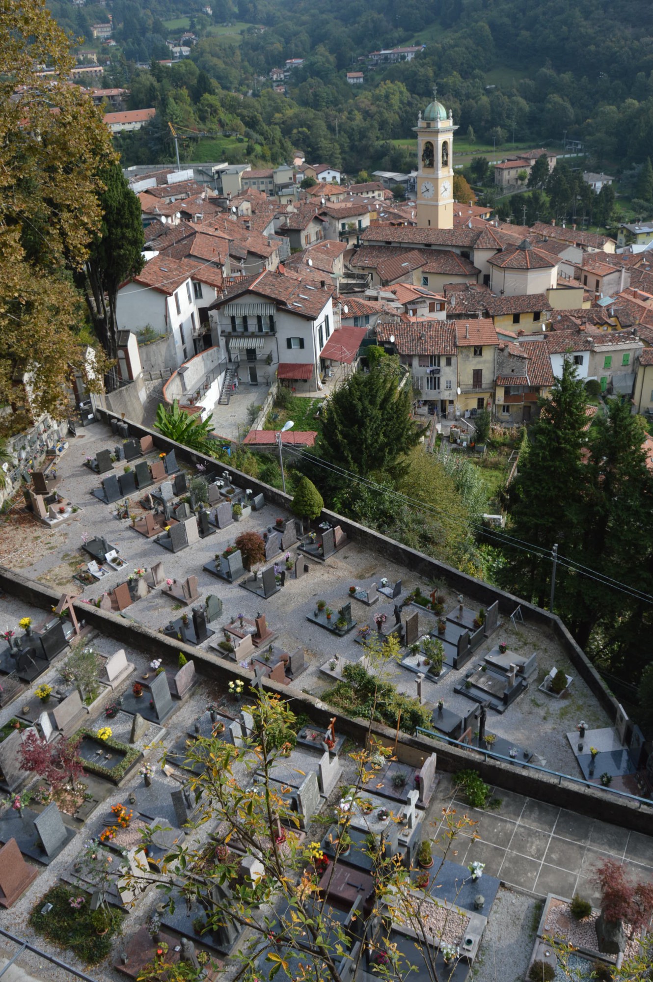 cimitero_LAORCA__4_.JPG (754 KB)