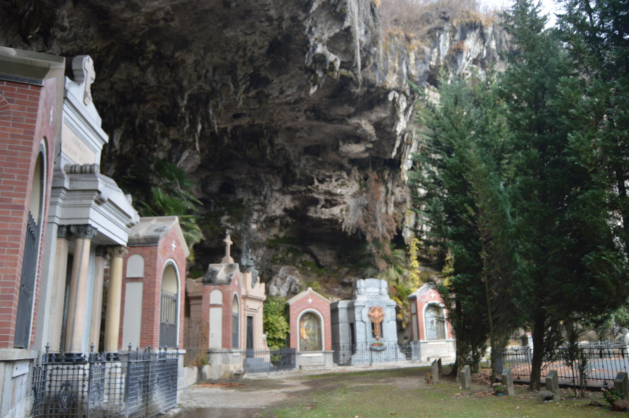 cimitero_LAORCA__6_.JPG (486 KB)