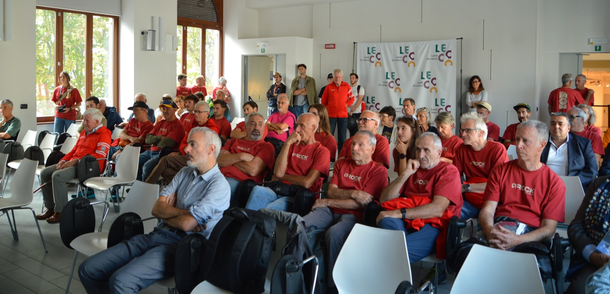 8_Presentazione_libro_Ragni__4_.JPG (963 KB)
