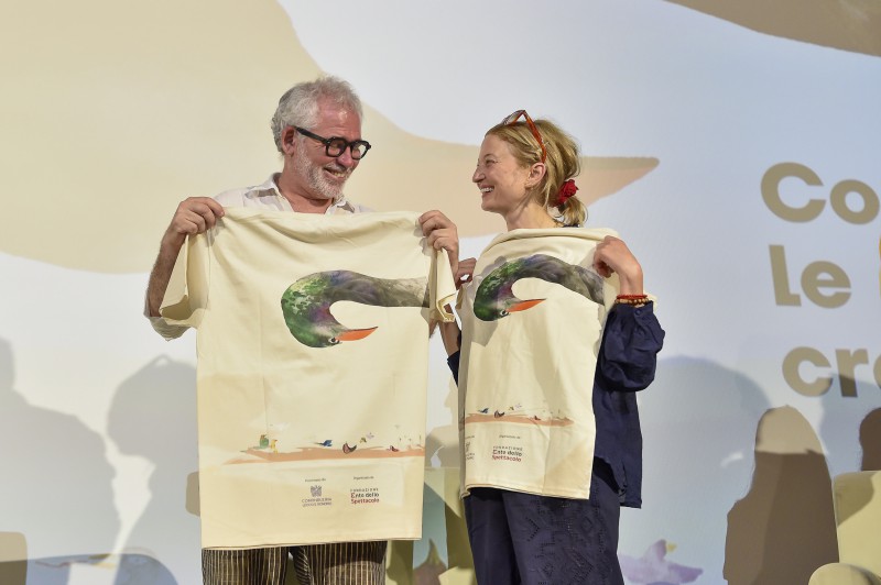 St_phane_Briz__e_Alba_Rohrwacher_con_la_maglietta_del_festival_ph_Stefano_Micozzi.jpg (62 KB)