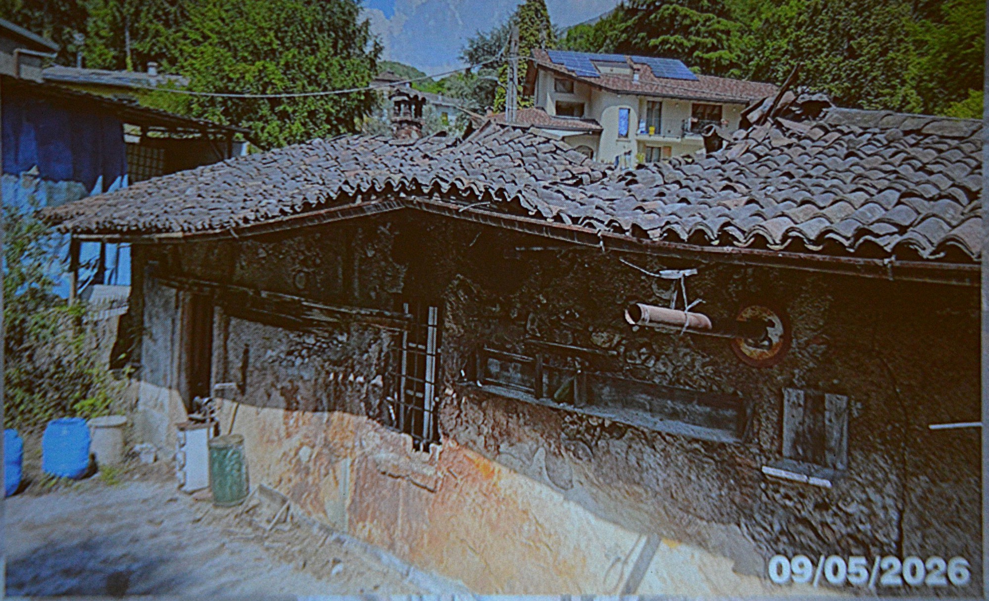 13_Esterno.JPG (1.06 MB)