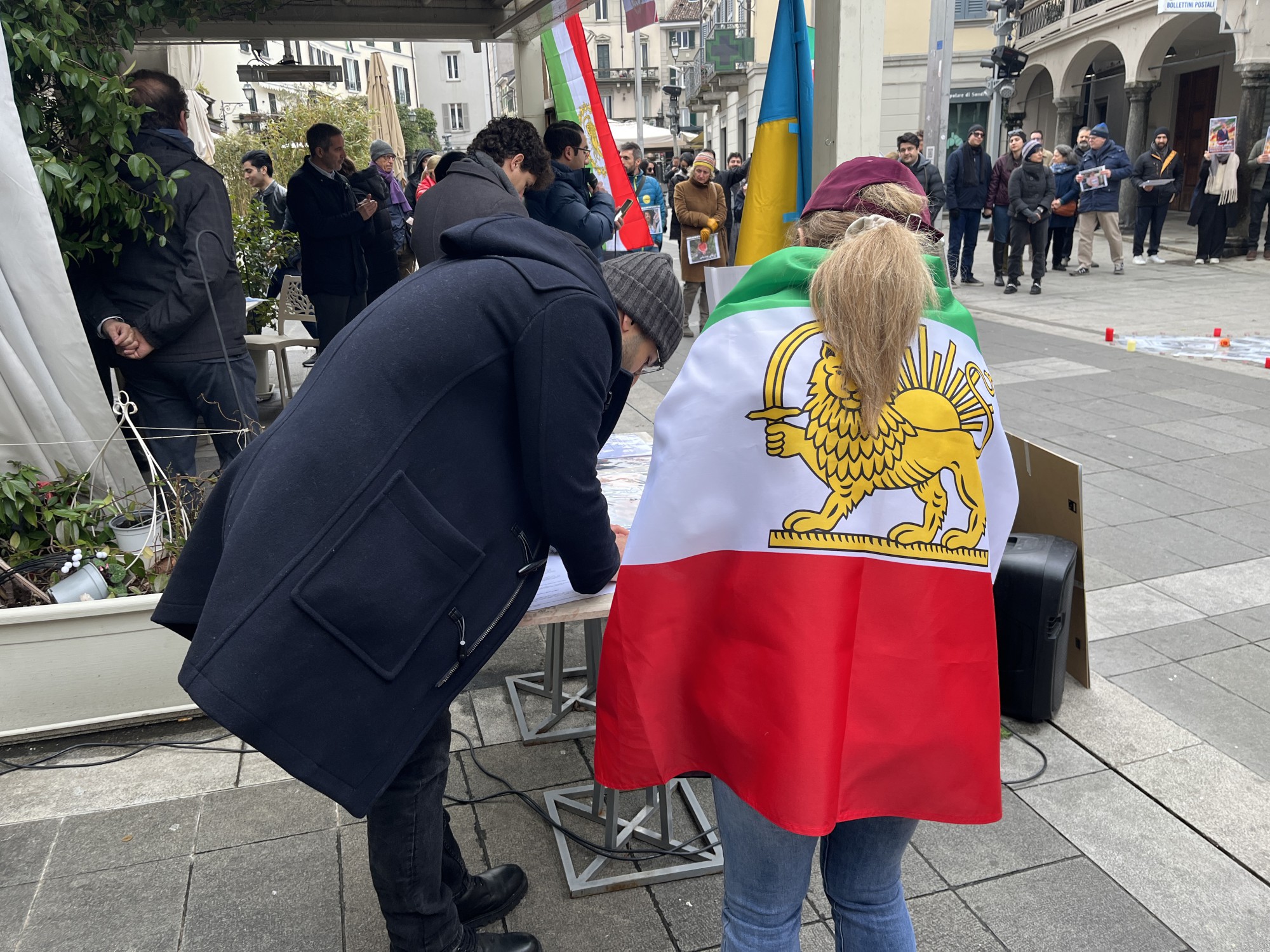 Lecco-manifestazione-Iran-32.JPG (736 KB)