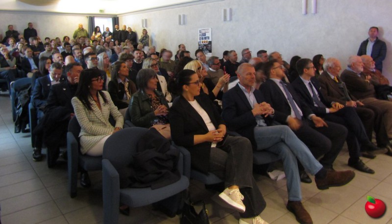 IMG_4141.jpg (75 KB)