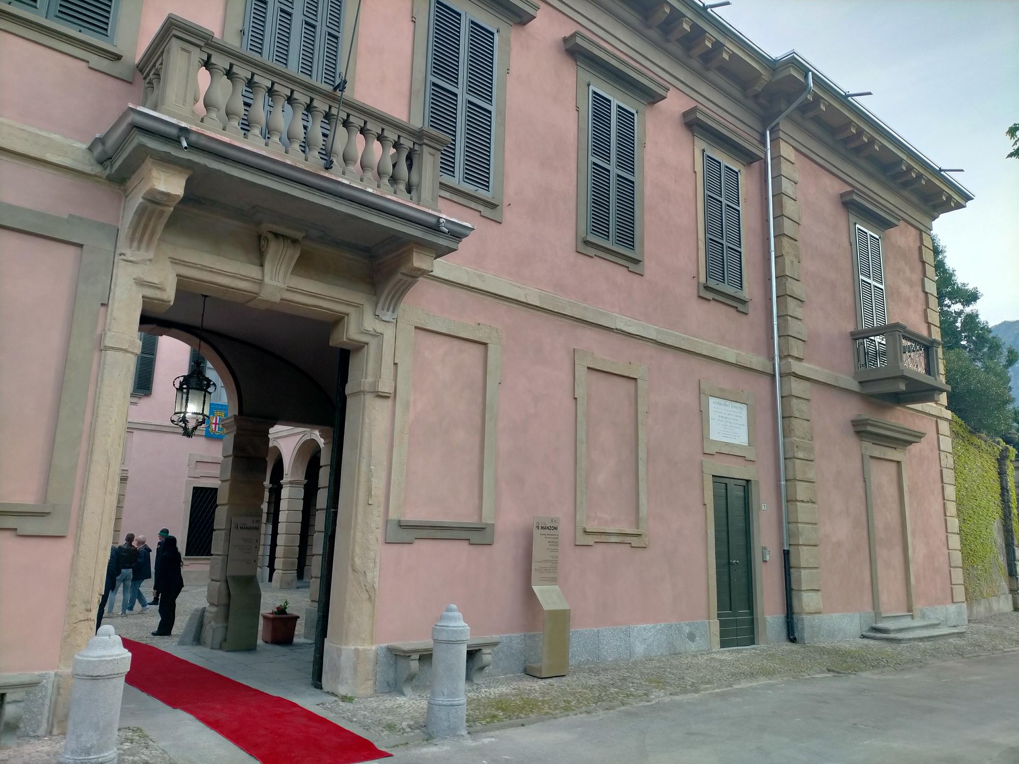 riaperturavillamanzoni__46_.jpg (357 KB)