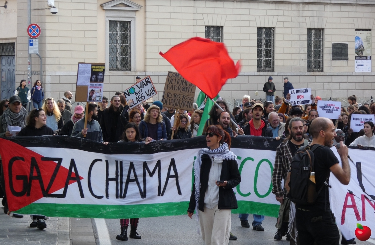leccosciopero30ottobre__48_.jpg (630 KB)