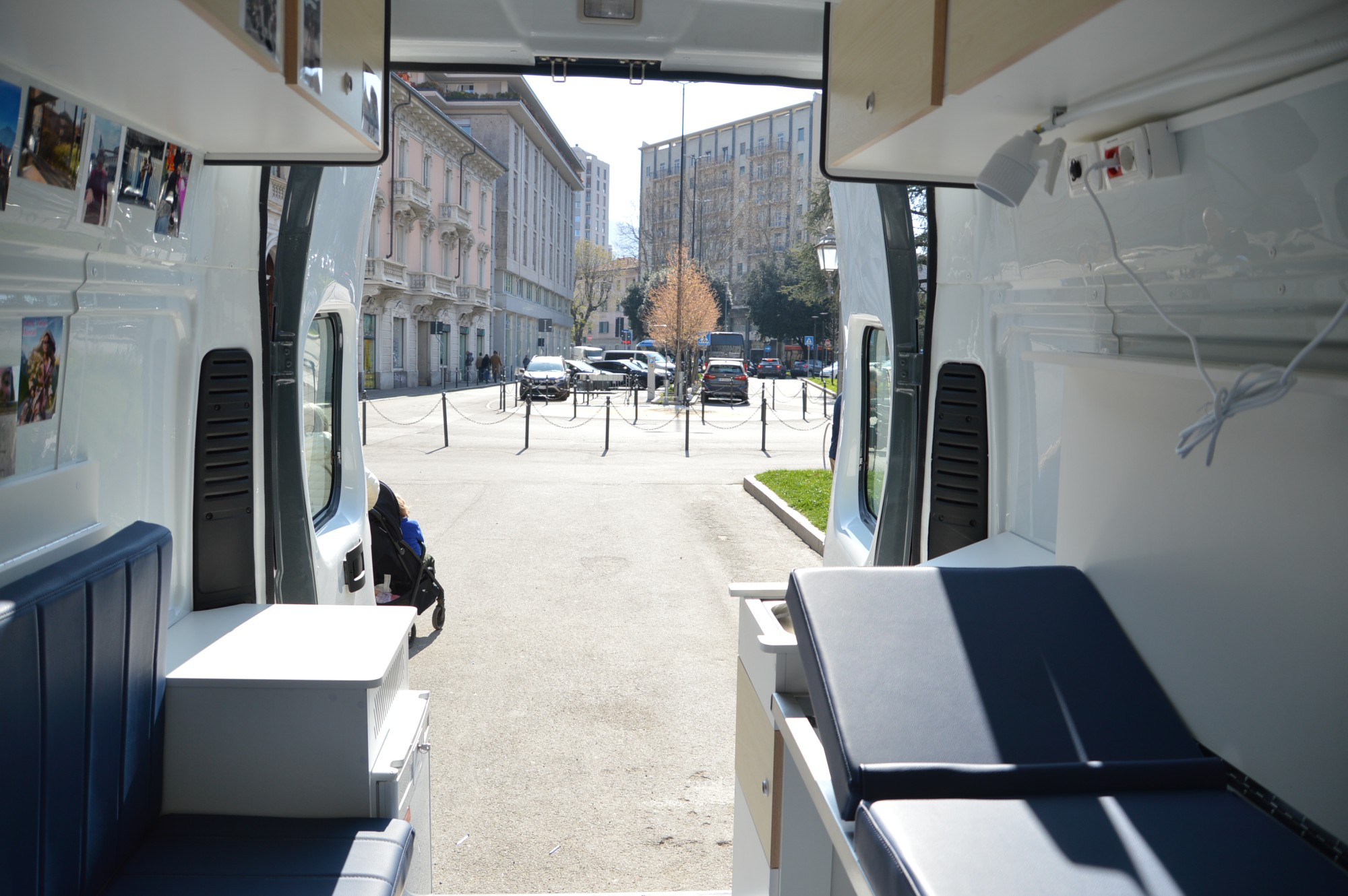 unitamobilecamper__8_.JPG (420 KB)