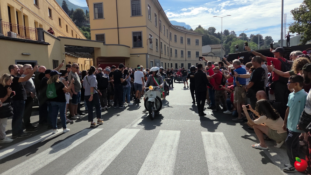 paratamotoguzzi__14_.jpg (671 KB)