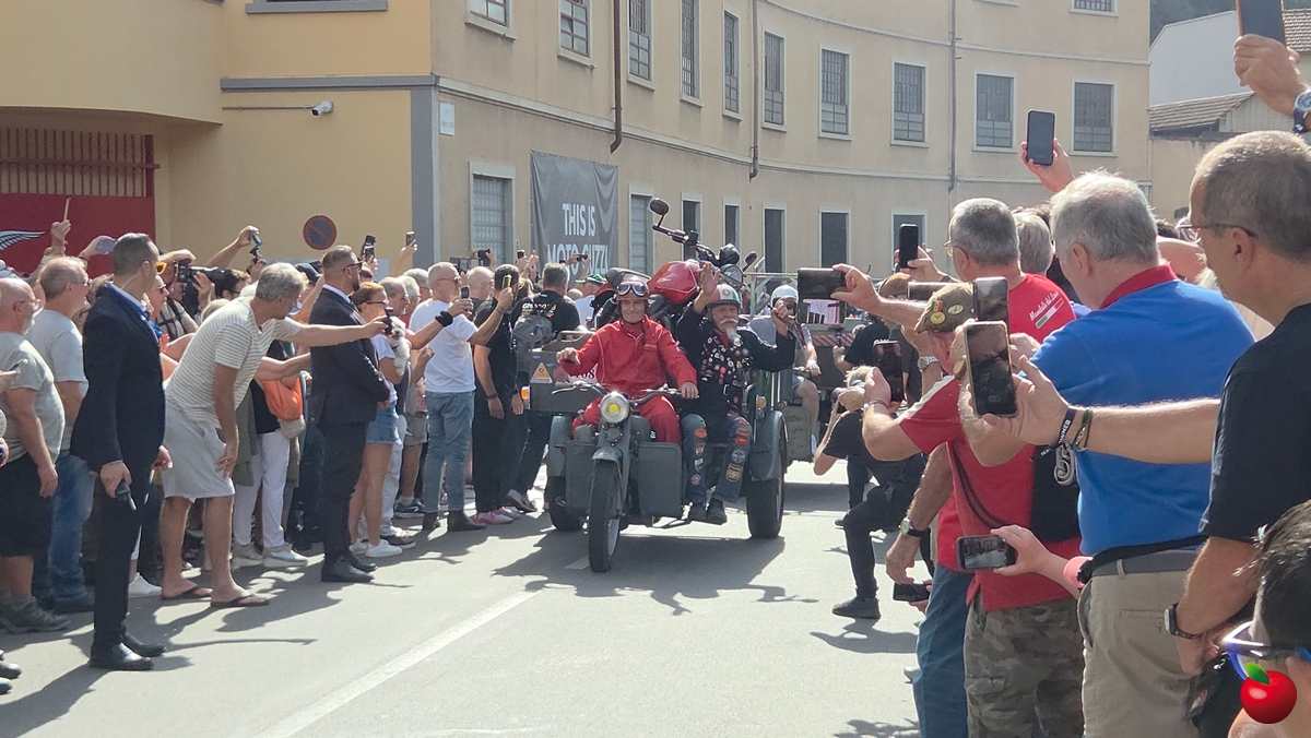 paratamotoguzzi__16_.jpg (597 KB)