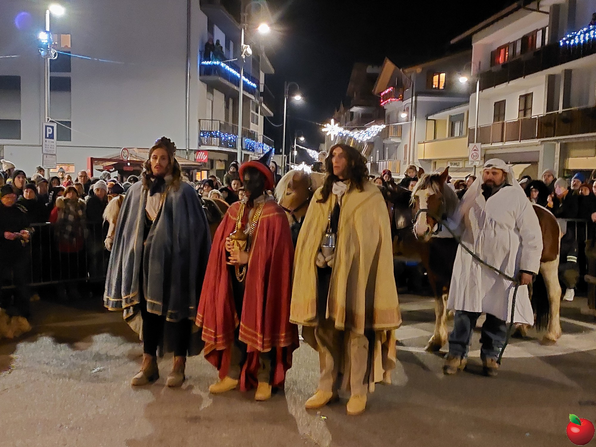 In_piazza_2.jpg (790 KB)