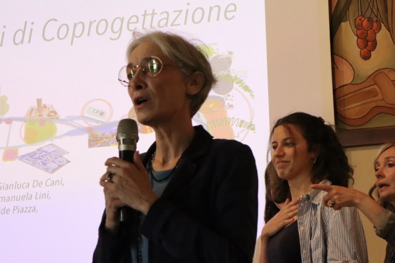 Angela_Colucci.jpg (67 KB)