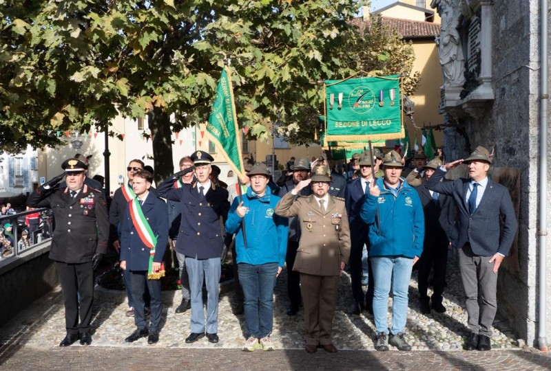 37_Corteo-Cimitero__Medium_.jpeg (159 KB)