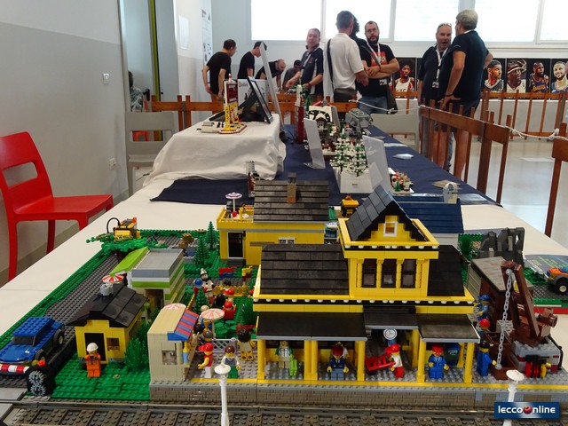 Lecco: i mattoncini Lego protagonisti del weekend, in mostra le opere di  171 espositori - Leccoonline