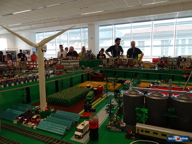 Lecco: i mattoncini Lego protagonisti del weekend, in mostra le opere di  171 espositori - Leccoonline